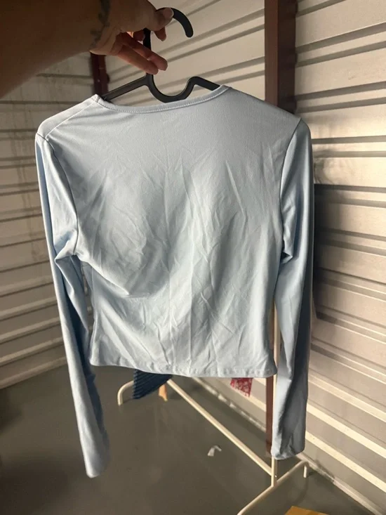 Light Blue Long Sleeve V-Neck Women’s Top - Picture 2 of 2